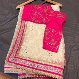 Sari/saree /salwar kameez